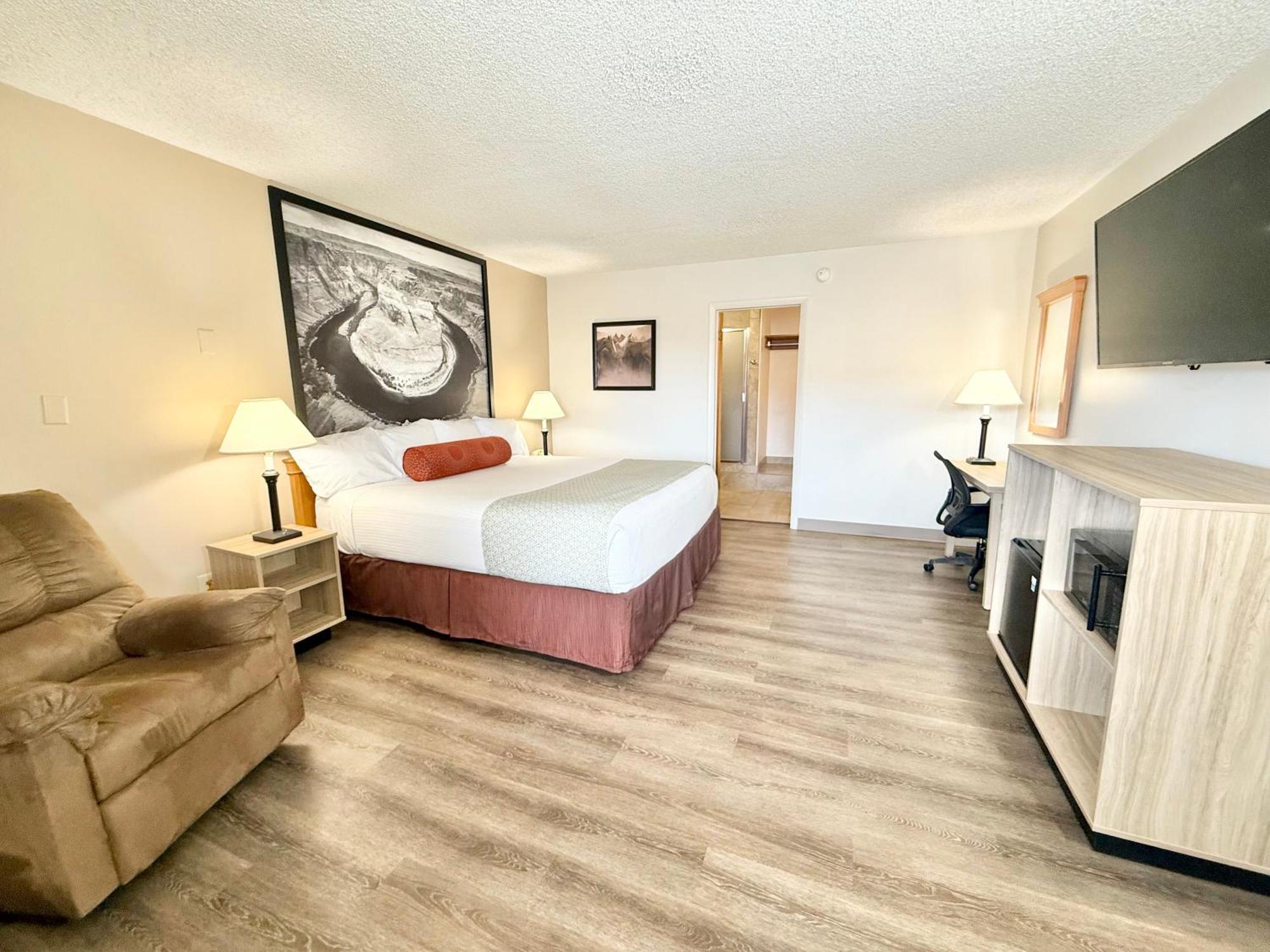 Super 8 By Wyndham Salina/Scenic Hills Area Hotel Exterior foto